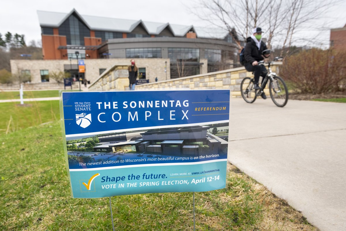 Students voted this week to help financially support operations of the proposed more than $75 million Sonnentag Complex Event &amp; Wellness Center. A total of 61% (1,019) of the students who voted supported the referendum. #uwec

More >> bit.ly/2RBhHu9