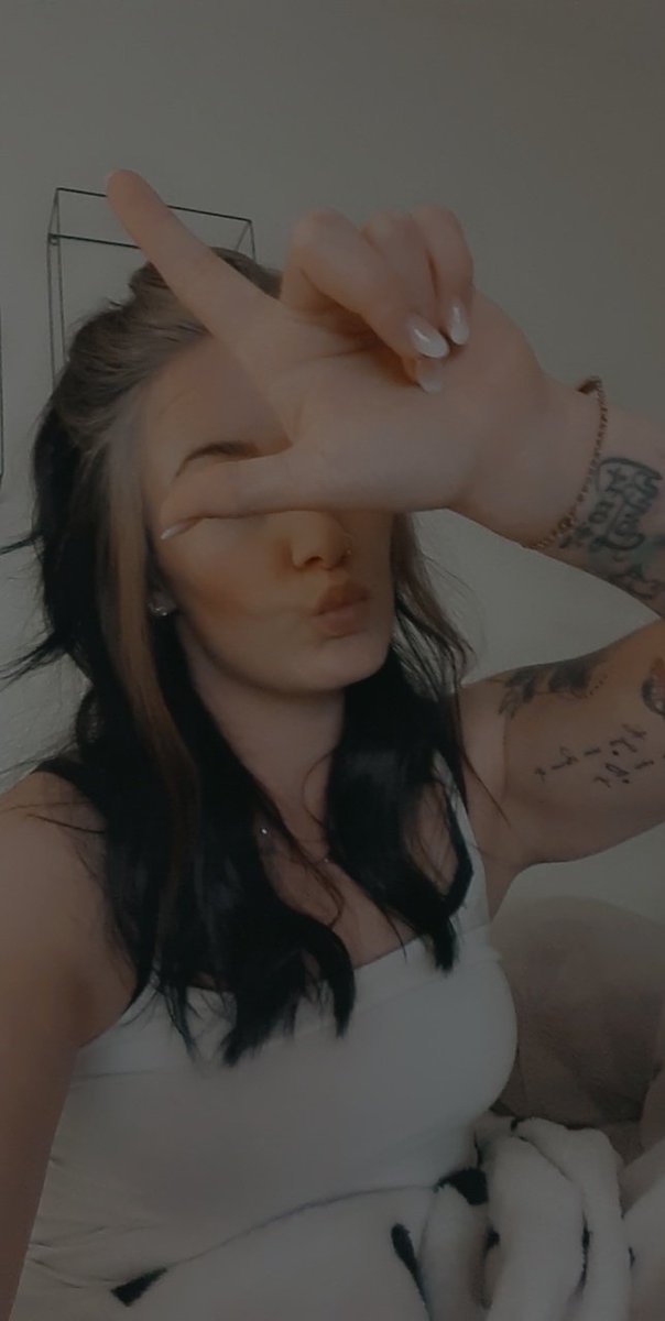 SH242220's tweet photo. Loser? Abdrücken!!!🖕😈
#geldsklave #geldnutte #Zahltag #jungherrin #geldherrin #moneypig #sklave https://t.co/bVZOOjYXs5