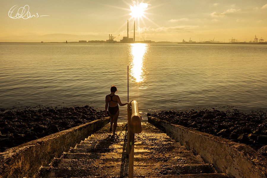 Evening Swim  ( Needs a click )
Bull Wall, Clontarf.
#BullWall #Clontarf #PoolbegChimneys