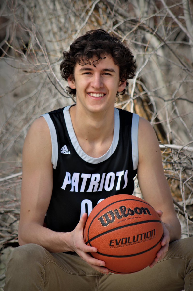 Lukas Broadsword tweet media