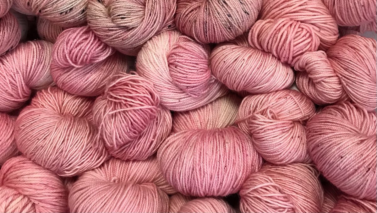 _lolodidit's tweet image. My &quot;Maybe It&apos;s Time&quot; shawl pattern now has a 2-skein 2-color option! This sample features our new colorways: Goody Goody and I Have Confidence.
#lolodidit #maybeitstimeshawl #shawlpattern #shawlknitter #shawlknitting #knitshawl #yarn #indiedyer #knit #handdyed #handdyedyarn