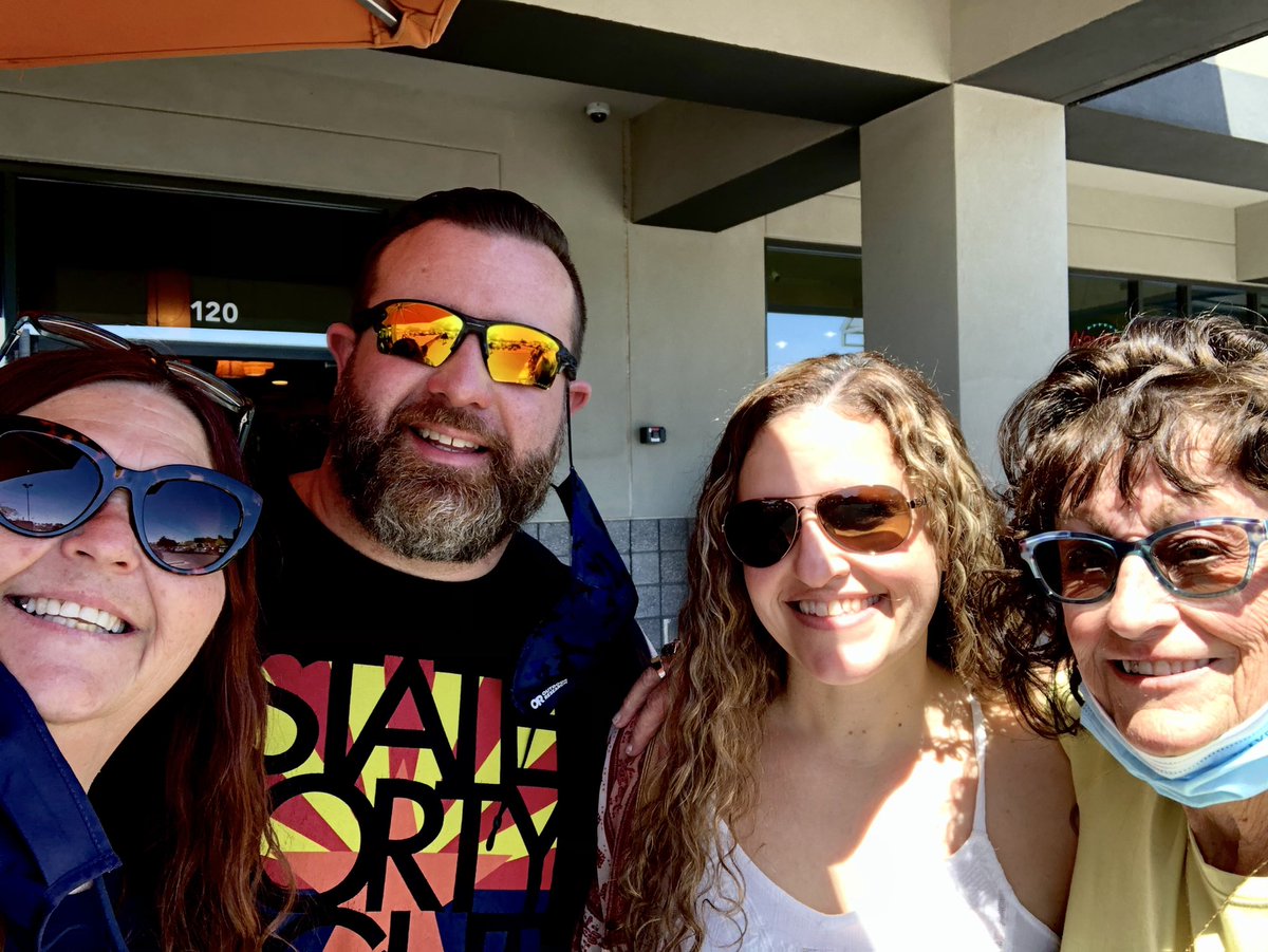 GillPill77's tweet photo. Was blessed this morning to meet up with the beautiful @pillchild and her firecracker momma, Susie!! When in AZ, #matchboxfamily better reach out! 
Love you ladies! Were your ears ringing @StalkingKyle @ThisIsRobThomas @RepairMethod ?? We miss you guys! https://t.co/HIV8VAbyvV