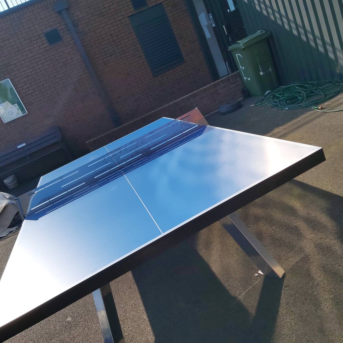 Thanks to <a href="/topspintt/">Topspin Sports</a> for supplying the tables and equipment @holforddrive @csfc_famo_club <a href="/lincolnmoses/">Lincoln Moses 🇰🇳</a> for hosting the club and @sportingequals &amp; @officialsportengland for the support to tackle inequalities. 👏🏿👌🏾🙌🏾

 #tabletennisdaily #tabletennisclub #sports #pingpongclub