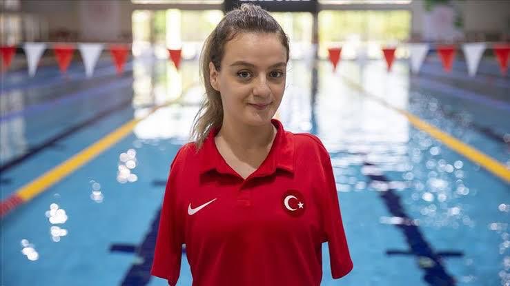EmineTimucin's tweet photo. Olimpiyat ve Avrupa Şampiyonası’nda 2021 World Para Swimming Series yarışlarında 50 metre sırt üstünde birinci olan milli sporcumuz #SümeyyeBoyacı ’yı tebrik ediyorum. Gururumuzsun... 👏🇹🇷 https://t.co/xVGzVvBUxx