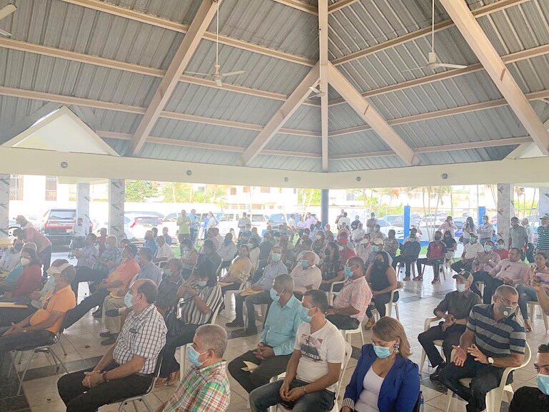 JusticialistaRD's tweet photo. Ahora en la Vega, el miembro del comité político del @pldenlinea @jcesarvalentin junto al secretario general @cmariottijr, participando en la importante asamblea con la dirigencia de la organización.
#PLDseTransforma #ValentinEsPLD https://t.co/gaVaGiy0Ka