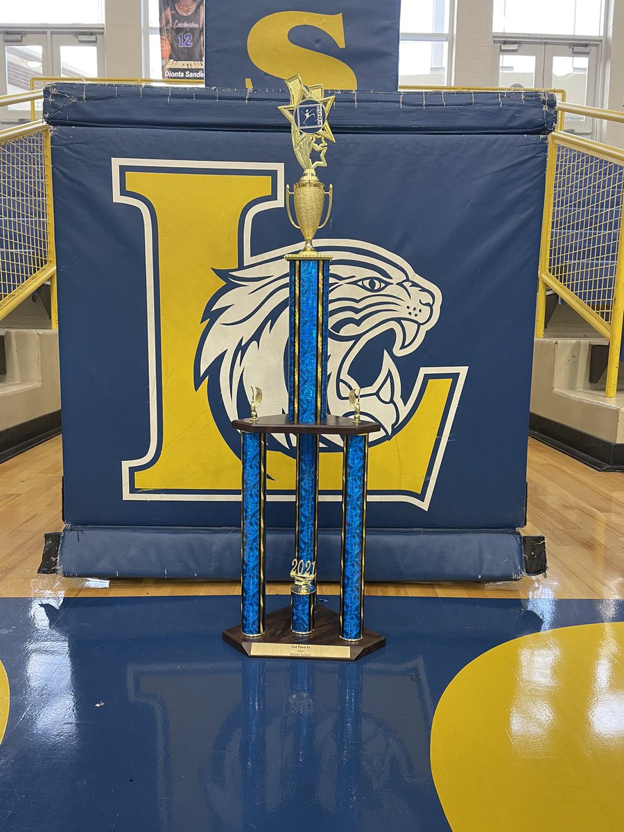 BeechwoodMiddle's tweet photo. Fabulous Beechwood Bengals take 2nd place in middle school Jazz at the SCDA Dance Team Championship!!! @accreson https://t.co/vwqL18NxUs