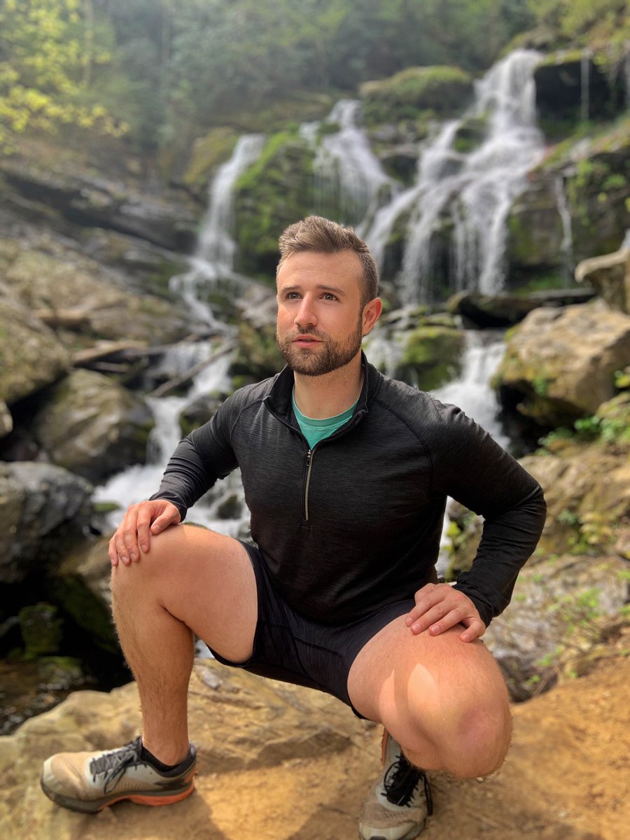 Cehren's tweet photo. Instagram saw them first, but these thicc thighs need two platforms for support https://t.co/OZllNvOgDN