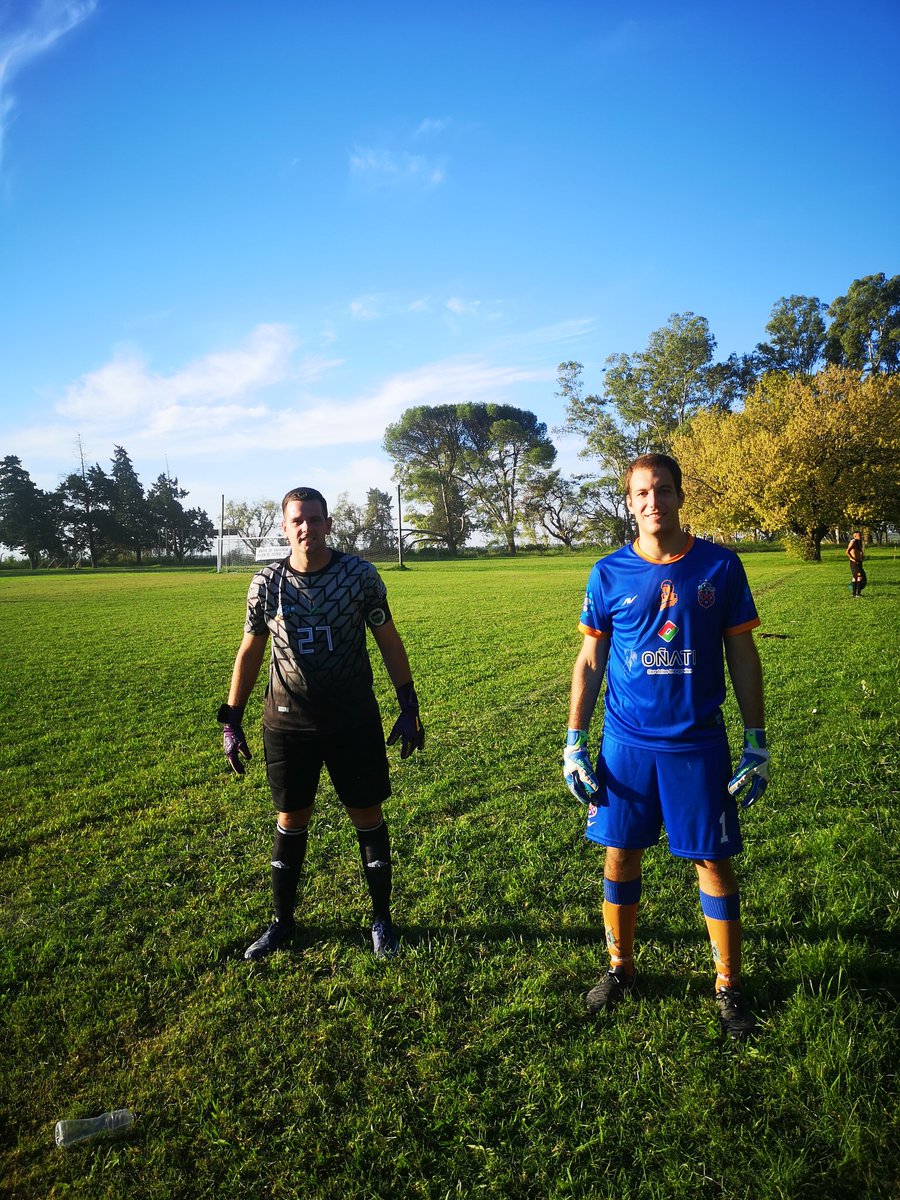Liga3G's tweet photo. En un atractivo encuentro, #LaRibera y #FernetBache empataron 1 a 1. "Fefo" blanco puso en ventaja a los de azul-naranja y Fabri Jaureguizar marcó el empate final para el elenco que comparte la punta con #VillaRoccaFC.

#CopaDiegoGalván 🏆 #ZonaA #Fecha4 https://t.co/r7IltTKPwU