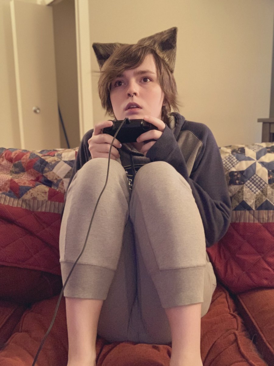 Lain Arbor Twitterissä: "WOOF WOOF (@ohboybibs) - Twitter.