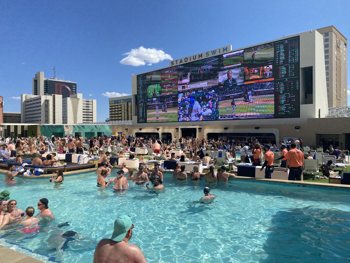 MikeSullivan's tweet photo. BREAKING NEWS: Today I found out what heaven looks like. 😍

@stadiumswim | @CircaSports | @DerekJStevens https://t.co/kdJG2sahgD