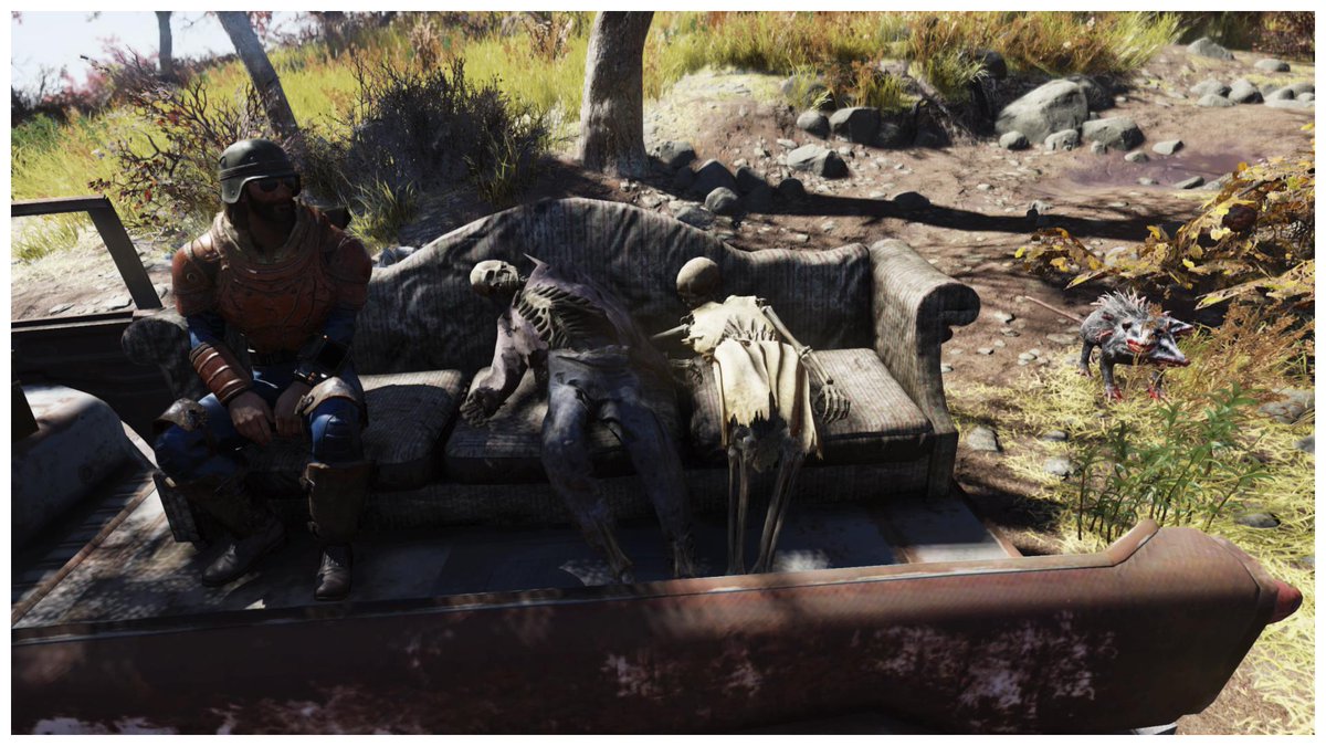 eviltizzy's tweet image. Ever feel like a third wheel?! #PS4share