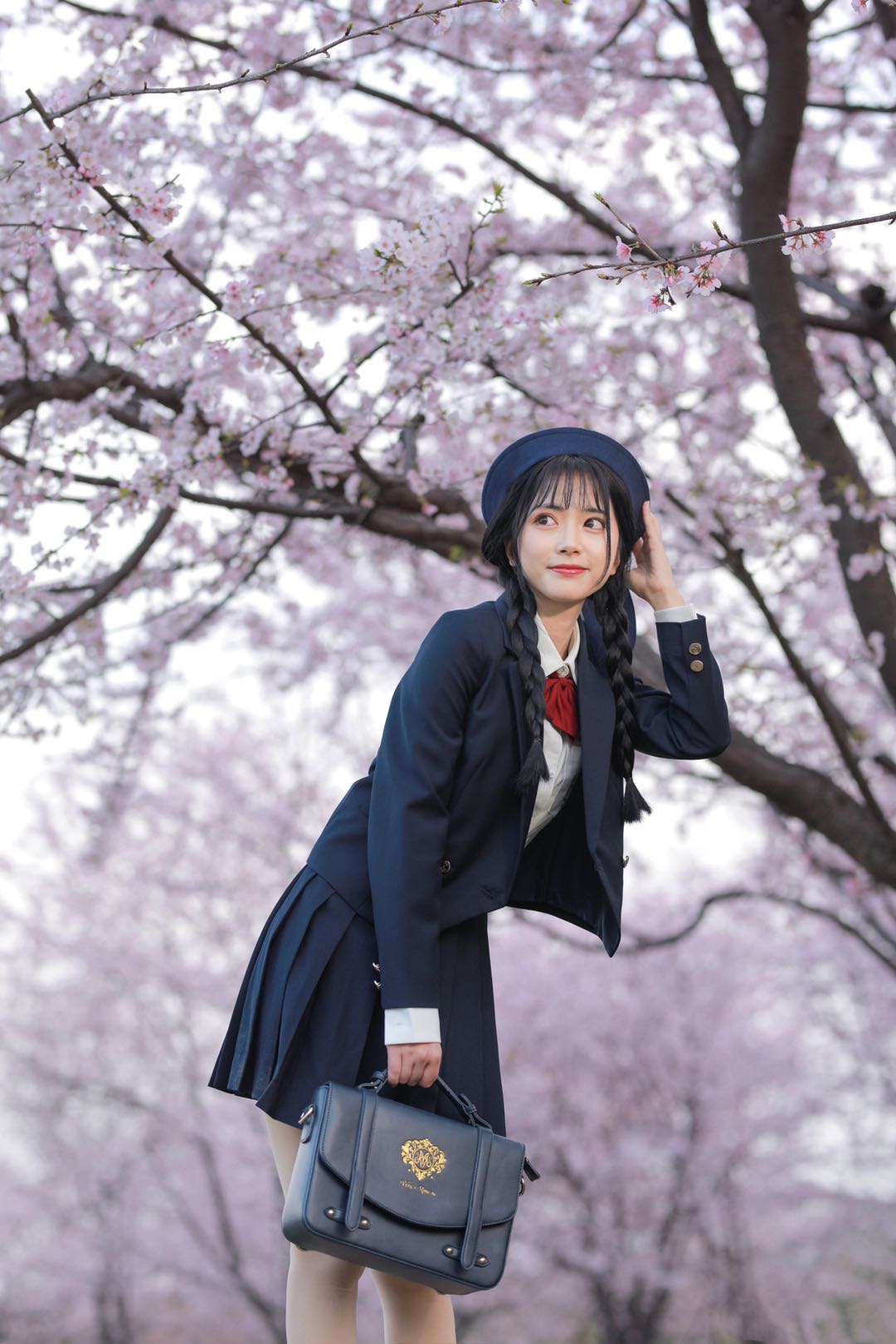 2 pic. 听说推特上的哥哥都喜欢 #JK萝莉 #杭州 现役04年JK报道 https://t.co/9oJUycd00M