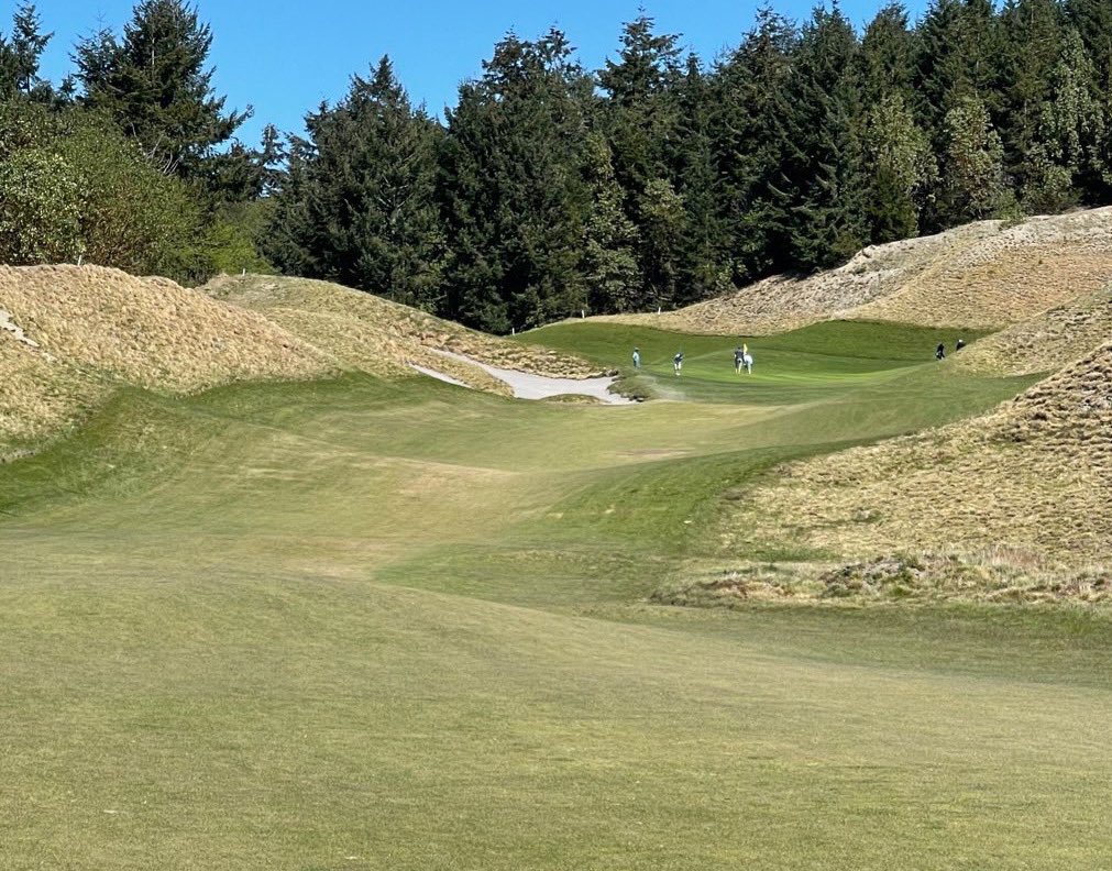 CBSolstice's tweet image. What devilish skill contests are we dreaming up for the @CBSolstice  presented by @TommyBahama ?  Maybe this will give you a hint...