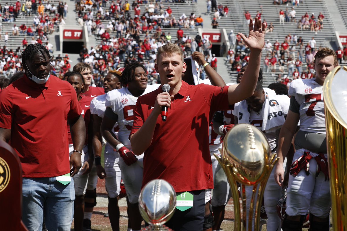 MacJones_10's tweet photo. Great day today at A-Day. Celebrating the 2020 season! Couldn’t be more thankful for everyone who has supported us along this journey!  #RollTide Forever! https://t.co/RzjJunkgtK