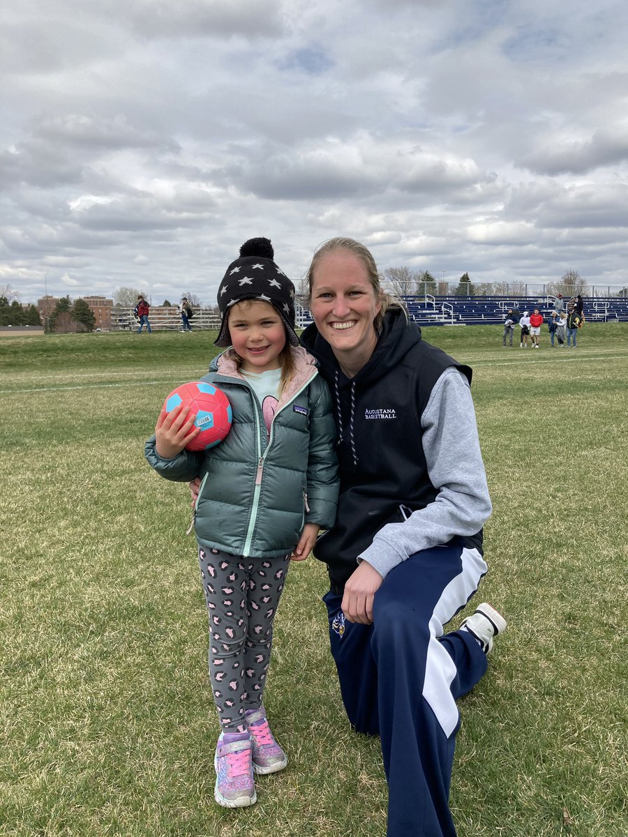 kb_katiebourk's tweet photo. Great afternoon with my little buddy Vail watching our buddy @kelly_p17 โฝ๏ธ So proud of you Kel for battling through so many injuries to get on the field this spring! Awesome win @AugieSoccer HOT BEEF soon to celebrate @barkusjay #thisisnotafriendly https://t.co/umVzbXu4qR