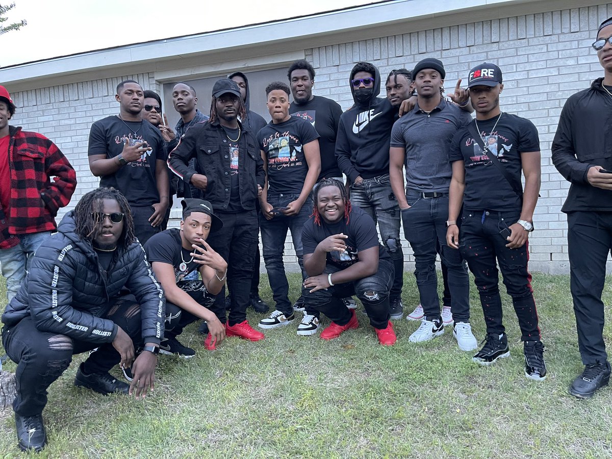 MommaHolly25's tweet image. My Boys 🤞🏾
#WEBO #LongLiveTony💔🕊🥺 @TonyEvansJr1