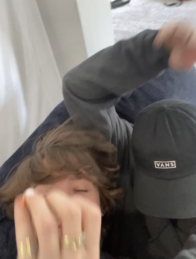 honkkarl's tweet image. #feraltwtselfieday !!