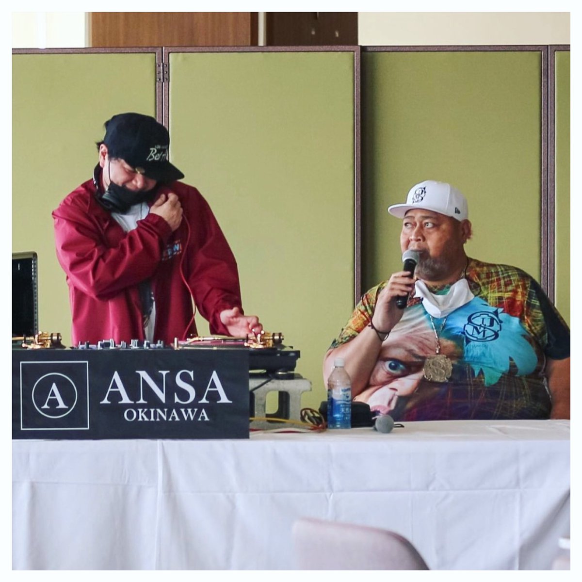 DJTaShi's tweet image. “He’s the DJ, I’m the Rapper” 🎤🎧
.
Party last night ♫
.
With Ozeki a.k.a. Konichan 
.
昨日のパーティー楽しかったぁ🎉
.
#ansaokinawaresort #konishiki #ozeki #sumo #hawaii #aloha #vdjtashi #djtashi #djlife #hesthedjimtherapper #小錦 #コニちゃん #大相撲 #アンサホテル