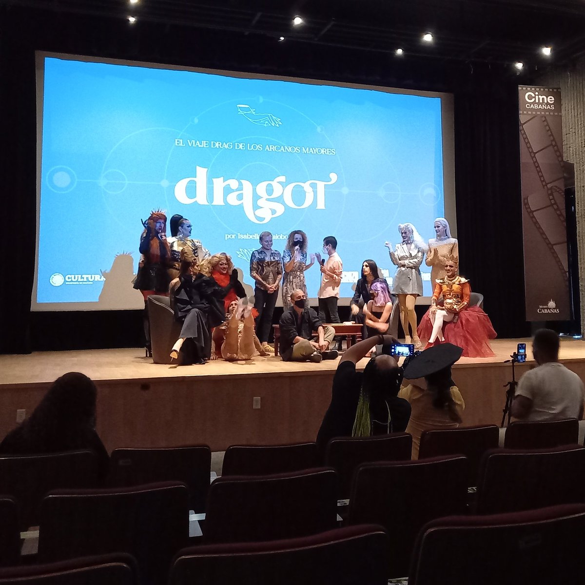 andtrelun's tweet photo. Hoy en el @museocabanas se presentó #Dragot, un proyecto de Isa Villalobos realizado con el impulso de Horizontes de @CulturaJalisco.
Que lindo ver a la comunidad drag ocupando los espacios culturales
#JaliscoDeIguales https://t.co/UxDlPOSHGq