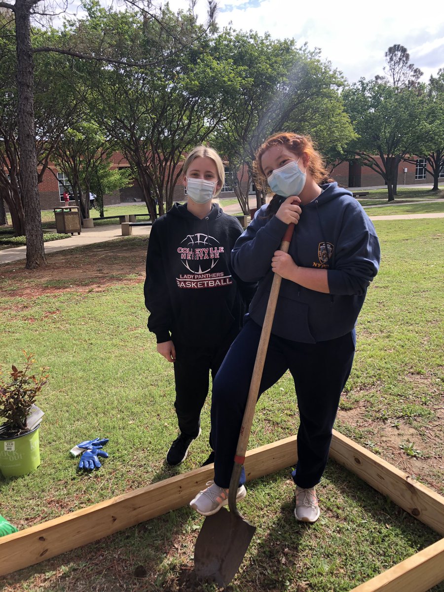 Great work making the campus look fabulous! Thank you <a href="/KGVBTexas/">KGVB Texas</a> for supporting our project!
