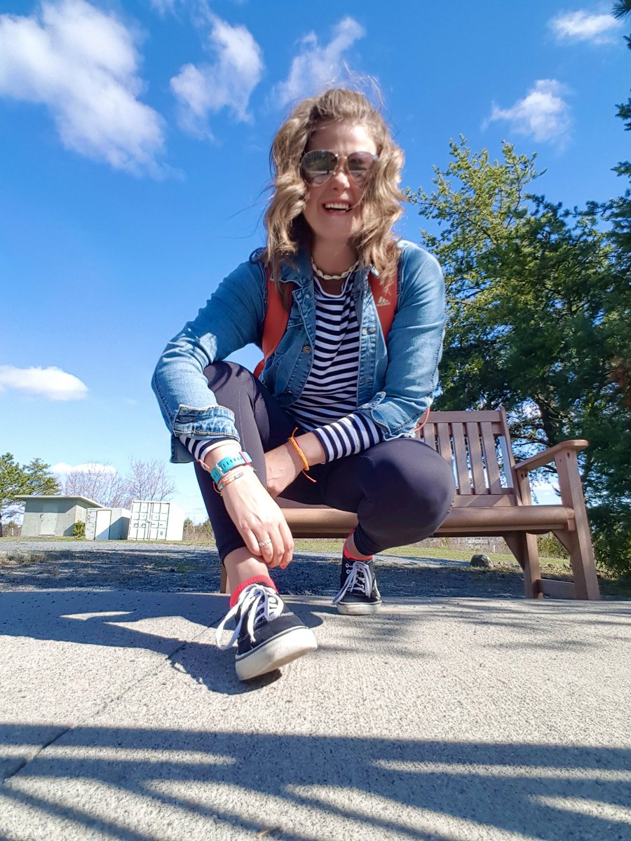 HeyItsMeMissJT's tweet image. All smiles here from this wild little wanderer. 😎 #MyLifeInPixels #SunshineStateOfMind #WeekendVibes #InMyElement #OutdoorFitness #Hiking #Cardio #Fitness #GetMoving Outside all day long! ☀️💜🌲☀️