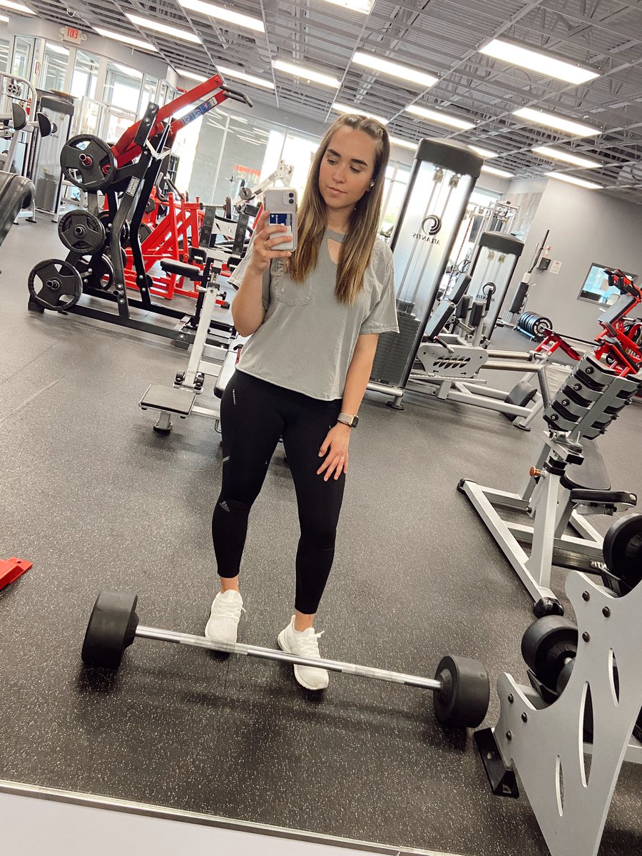 ghgndesignco's tweet photo. gym. I love you even more when you’re empty ❣️ https://t.co/DwQHssQj1o