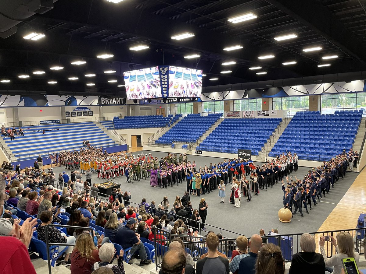 OBU_Band's tweet photo. Finals retreat block.  Fantastic ensemble performances!  I am so glad that Oklahoma Baptist University Athletics and Marching Band could help support this wonderful activity!   #ontovictory
@armarchingarts @globalbandroom #go2obu #obubison #wgi https://t.co/co1IISWoMS