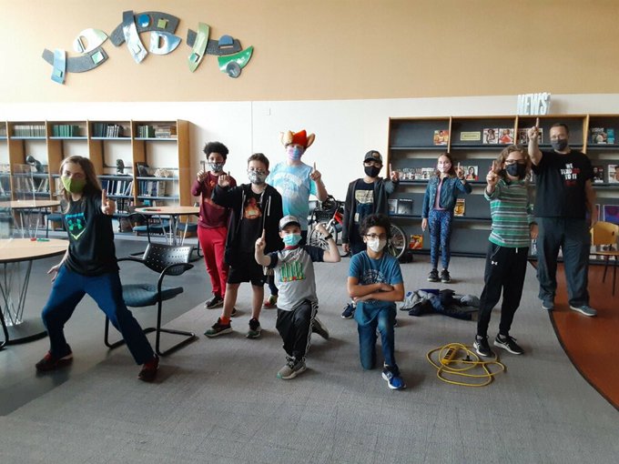 So exciting to see these <a href="/mrhmiddleschool/">MRH Middle School</a>
scholars battle with a great 
<a href="/OZTigersEsports/">Ozark Tigers Esports</a> today for the state championship in SmashBros.  Congrats <a href="/mrhmiddleschool/">MRH Middle School</a> on a hard-fought season! #theworkdoesntstop @Esports