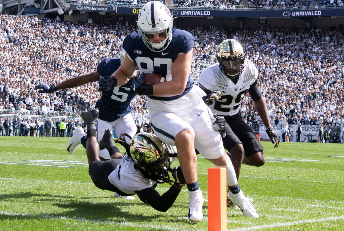 Penn State TE Pat Freiermuth shakes off Rob Gronkowski comparisons