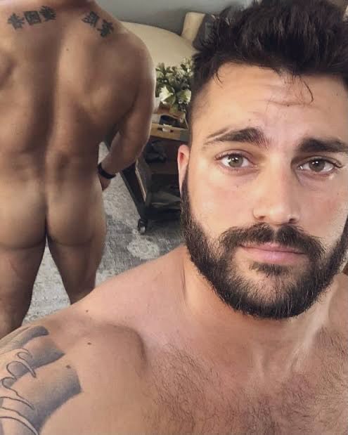 Bum weekend https://t.co/rzaiC9kgOQ https://t.co/4IrMc7rnAH