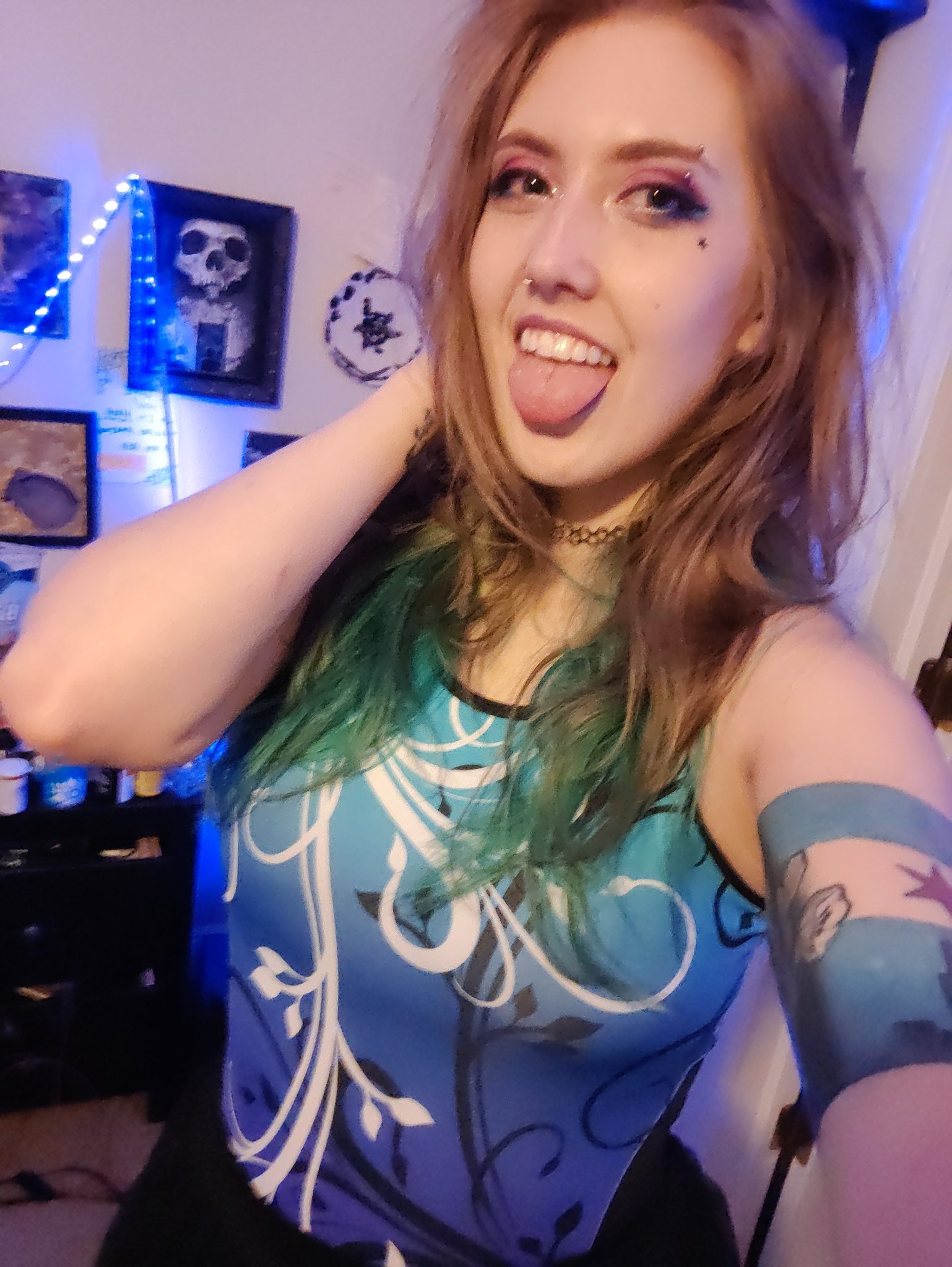 TW Pornstars - 2 pic. Electra Rayne 💙 . Twitter. Party at home kinda