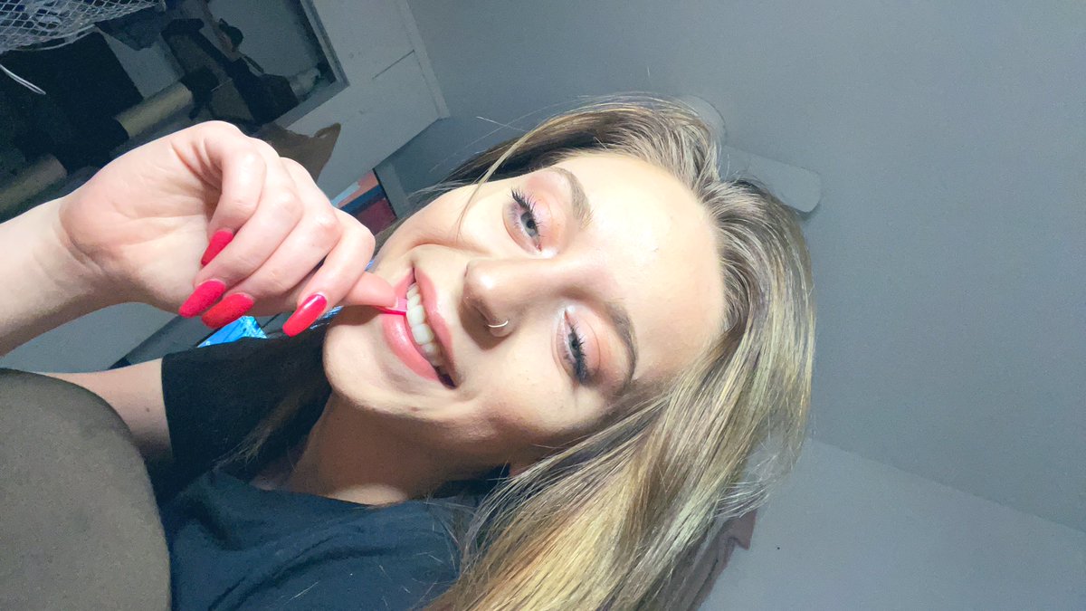 NatxxBell's tweet photo. so whos looked at the link in my bio 🤪😘 https://t.co/NmFj9w1juT