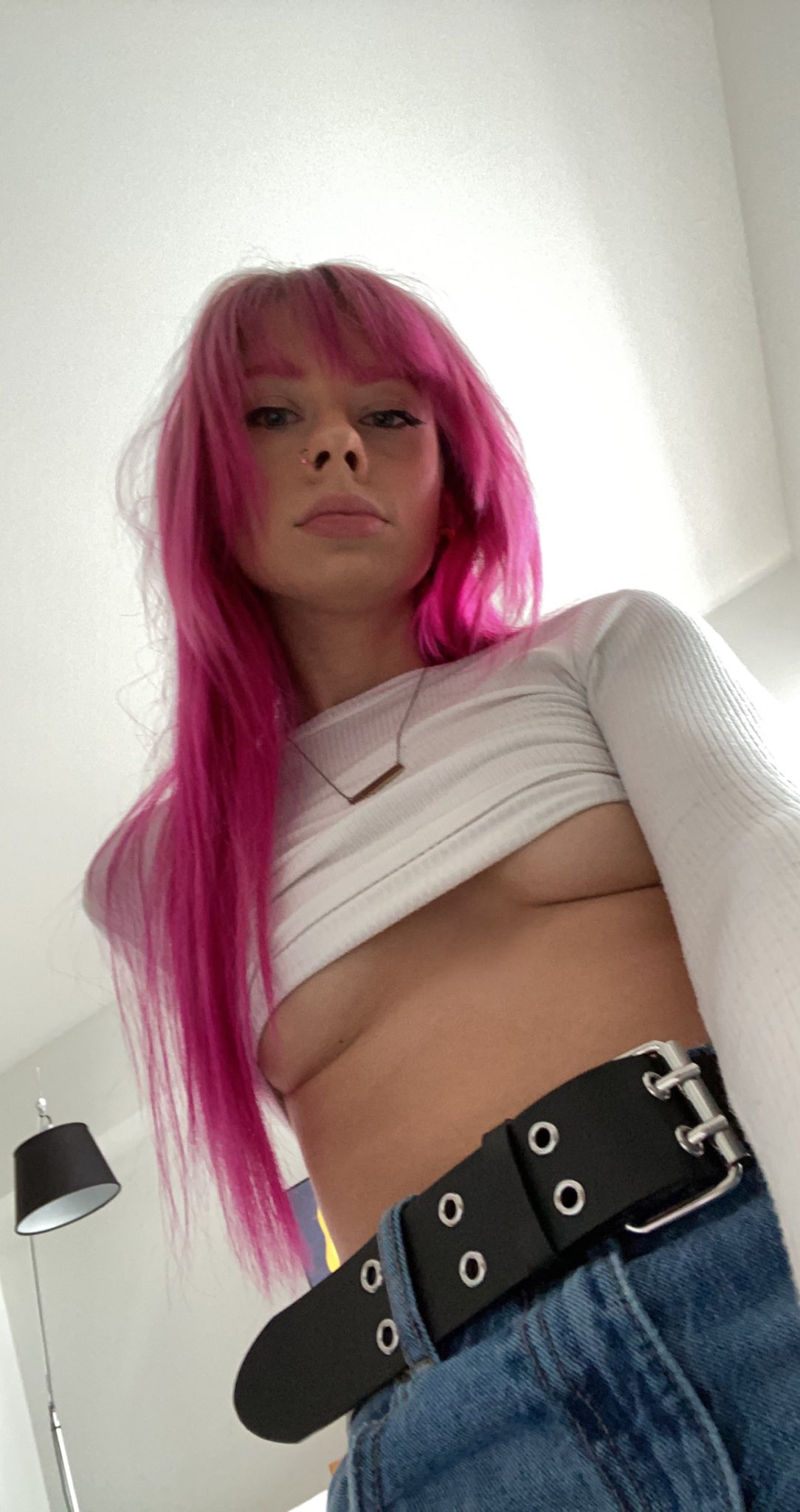 2 pic. i used to spend so much $$$ on push up bras & jelly’s to stuff my tits cuz I was so insecure with my size but f that! I’m happy to say I’ve come to a place where I love my body & i don’t feel the need to change my appearance to please anyone #iloveme #ilovemyittybittytitties https://t.co/5qsRNMELCQ