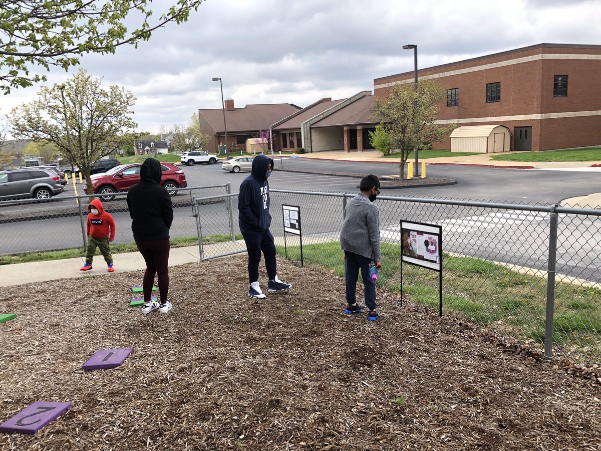 MsPriceDRE's tweet photo. Decent turnout for the @DerbyDragons StoryWalk grand opening, despite the chilly weather! @cpslibrarymedia #cpsbest #DREamSchool https://t.co/MttjeLyzBB