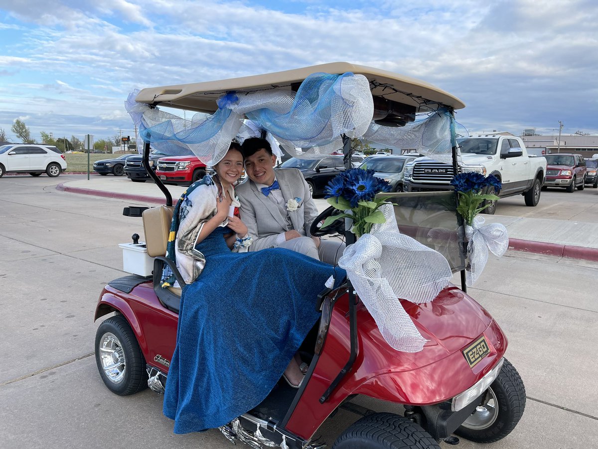 LHS_Skins_Track's tweet photo. Our beautiful runners taking a cruise on the golf cart. @LiberalRedskins #promenade https://t.co/v6ECkddkez