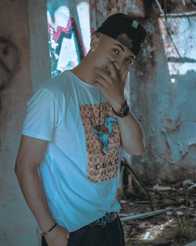 chalonov's tweet photo. Mientras sale este gran video #PalPiso junto a @ynoy_elsuceso
Produccion by @lajotacolombia ⚡
🎶📽️🎬 1ra Escena
#hastags #follow #like #followme #photography #likeme #rrss #frasesreflexivas #noticia #likes #instagram #vsco #eventos #photooftheday #blogger #instagood https://t.co/m1Hvar2Hmo