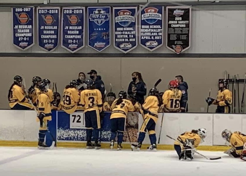 💥 Team Alaska beats Team North Dakota 5-3 💥
Tomorrow: Minnesota Premier or Wisconsin Black Cats at 1:00 central time. #girlshshockey