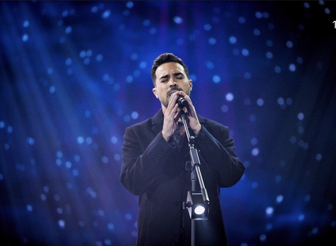 Este man canta Hermoso...

... grande <a href="/Tavobotero/">Tavo Botero</a> 🙌🏽👏🏽👏🏽👏🏽