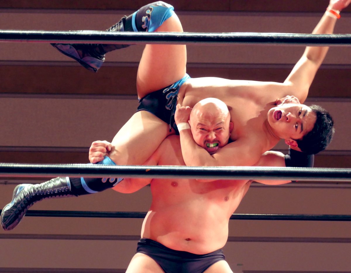 nori_co's tweet photo. 濃ゆいぜ!!
#bjw
#YOUNGMANSTANDING
#岡林裕二 https://t.co/6bKBdj78DD