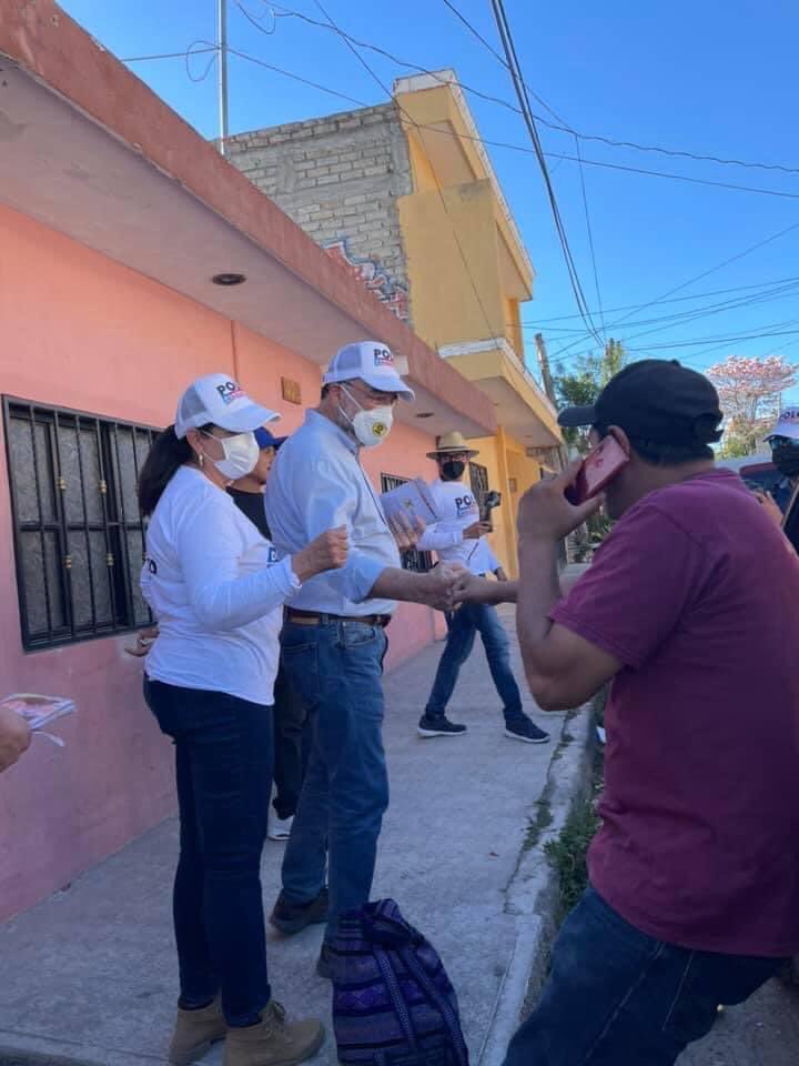 landyacebo's tweet photo. Hoy se visito a los vecinos de la Colonia Zitakua y de la Colonia Prieto Crispín.   Gracias por recibirnos y por su atención ! 
Juntos Con @PoloDominguez 

!En Tepic ya lo hicimos y vamos por más!
#PoloDomínguez
#DiputadoFederal
#Distrito2 @AceboNayarit  @CristinaRuiz_S https://t.co/2khDTSnfBO