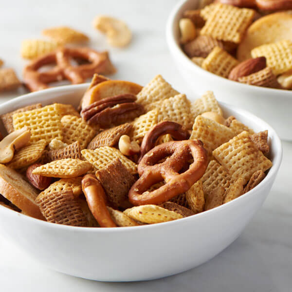 ellamccombs22's tweet photo. True or false: iron only comes from red meat. 
FALSE!!! Great sources of iron include wheat chex and fried clams. 
#FSHN120
#nutritionpost10 https://t.co/PDgtxFPjdY