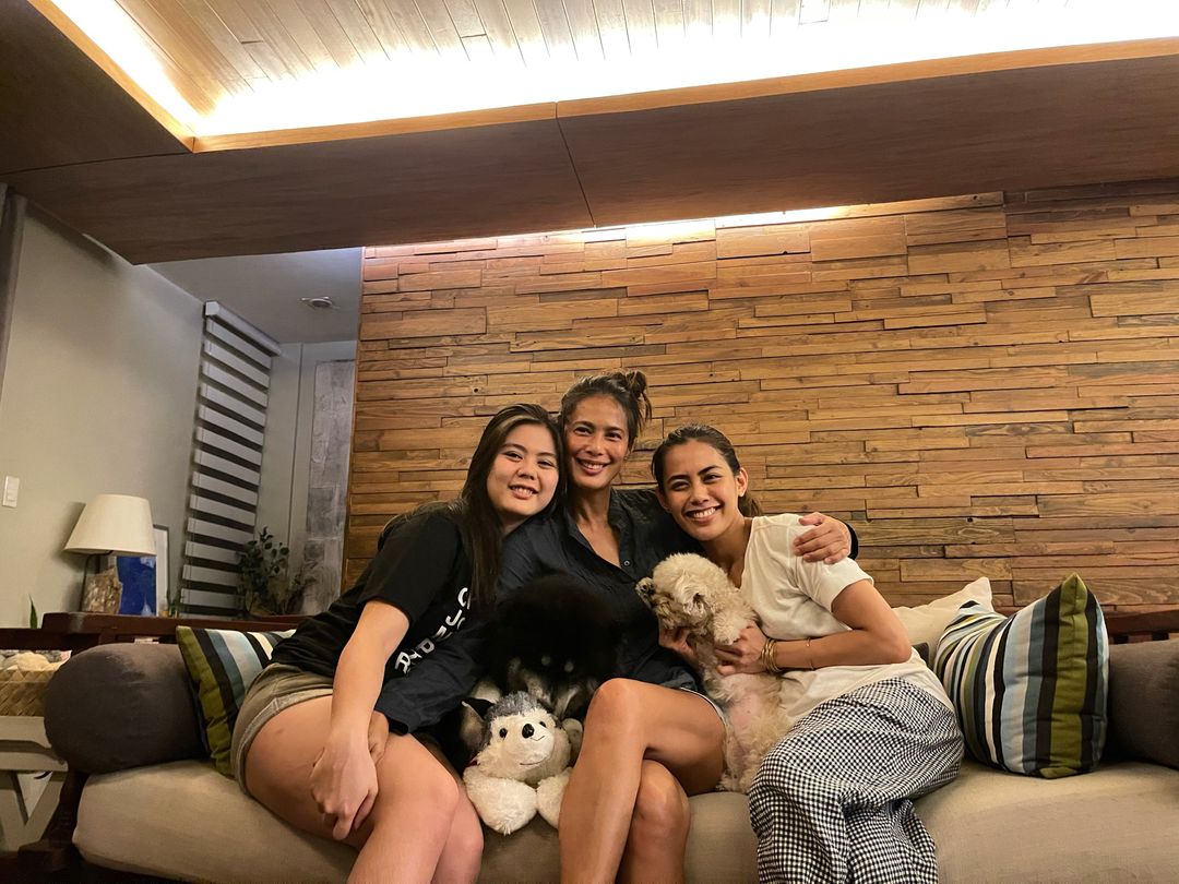 Beautiful Ladies 😍