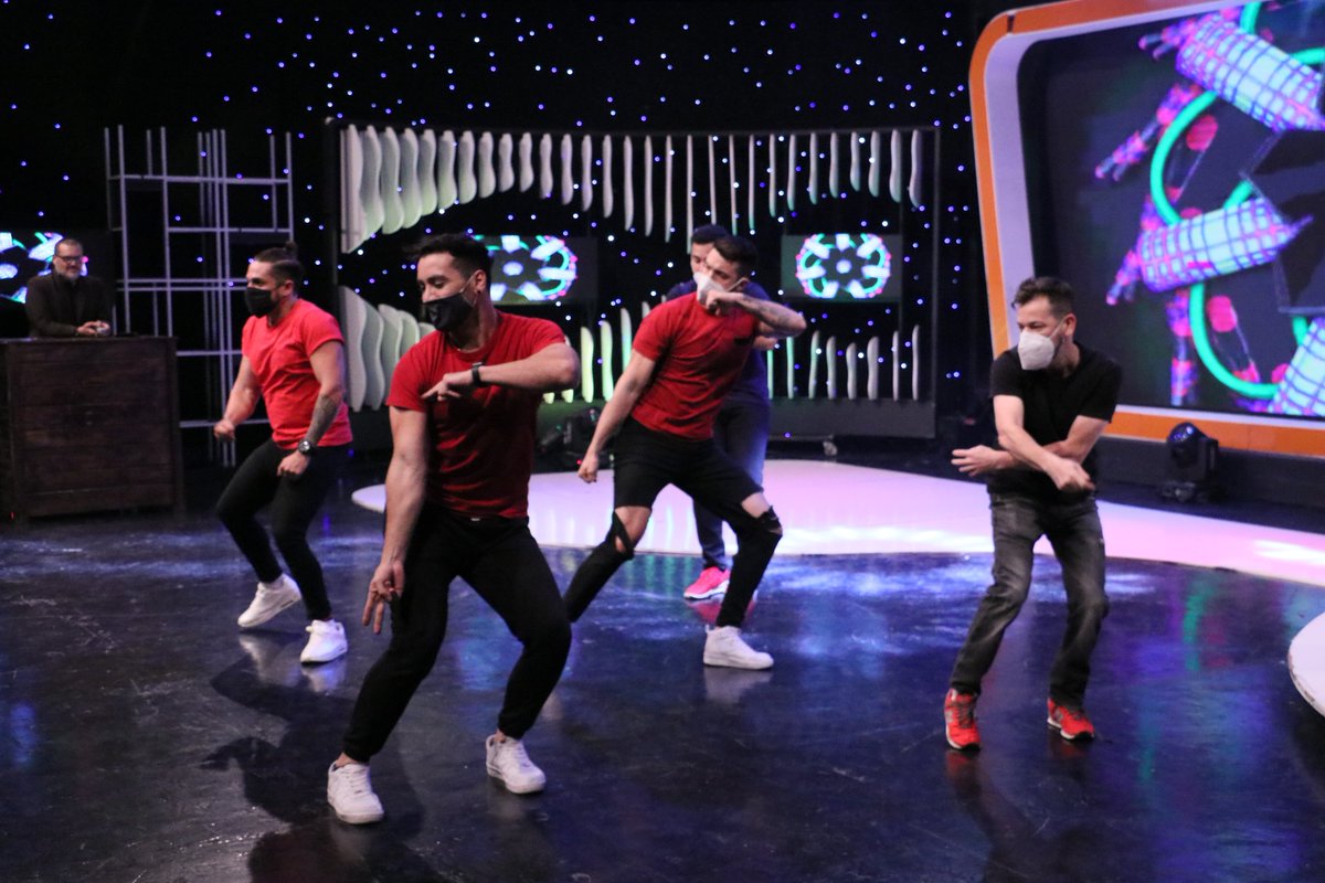 ElConejoTv's tweet image. Electrizante presentación de los #Conejitos 🐰✨⚡

Califica su baile. 😂😎🎉

📌  💻       

telefuturo.com.py