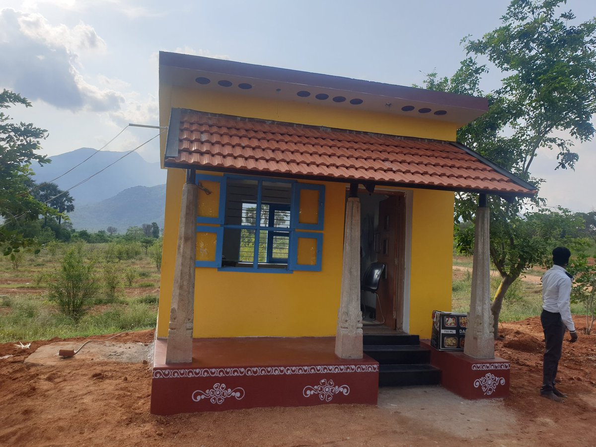 svembu's tweet image. This is a humble security booth we built. The &quot;thinnai&quot; in front has already become a hit for visitors to sit down and enjoy a few minutes. 

We don&apos;t need to spend a lot of money to build pleasing structures.