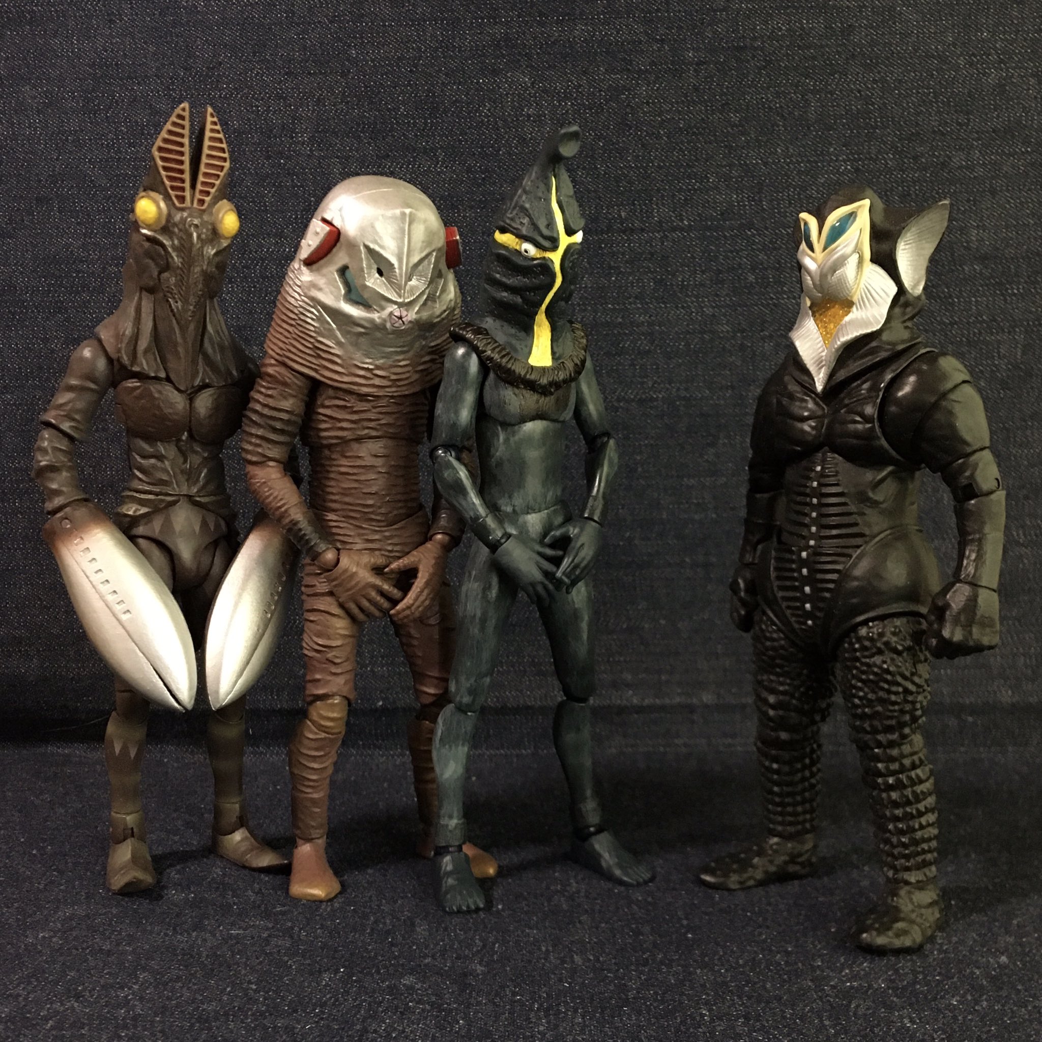 Shintaro Nkn ウルトラ怪獣シリーズ 09 ケムール人 と 1 12 素体くん を組み合わせて ケムール人可動 フィギュアを作ってみた ウルトラフィギュア改造同好会 T Co Szunossezk Twitter
