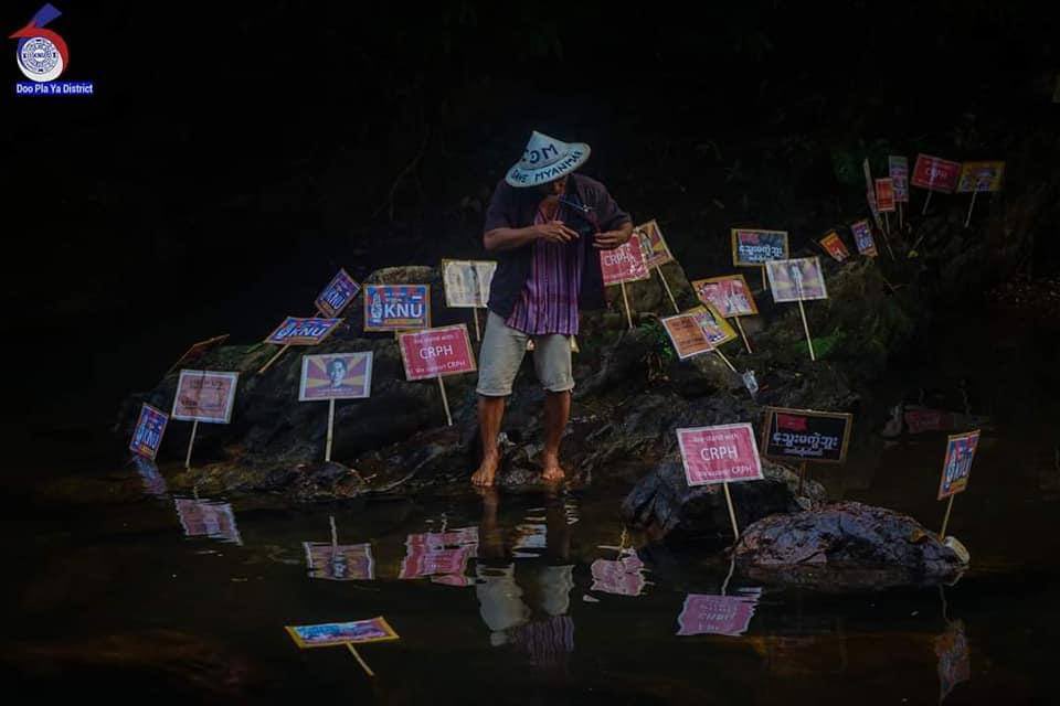 PyaeSon00042111's tweet photo. Non-human anti-coup strike in KNU, Dupala, NohTakaw Tsp.
NUG ASSEMBLE
#Apr18Coup
#WeSupportNUG
#WhatsHappeningInMyanmar https://t.co/6B7ALkvOzb