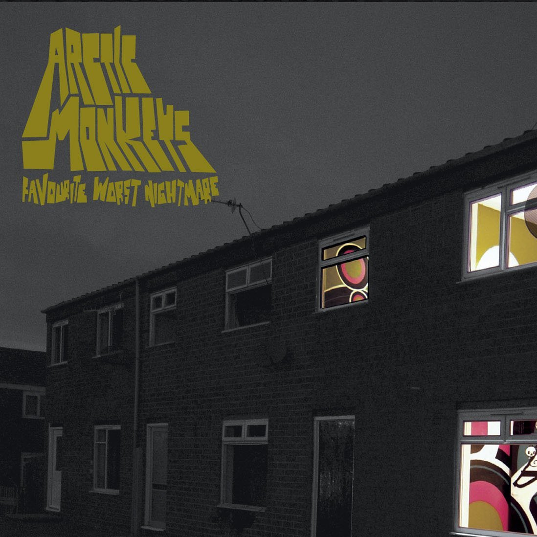 rw_rewired's tweet image. Hoy hace 14 años se lanzaba el segundo álbum de estudio de Arctic Monkeys, &quot;Favourite Worst Nightmare&quot;.

Te dejamos el video que hicimos hablando de este espectacular álbum acá ➡️ youtu.be/01L7O5t6pkQ

#FavouriteWorstNightmare
