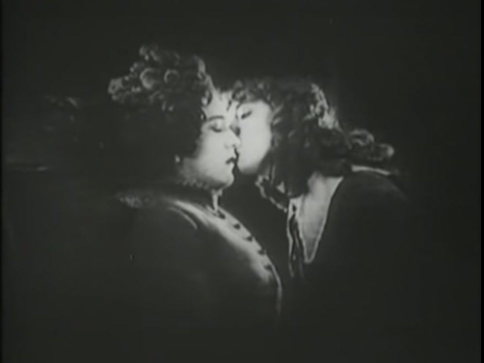 How Mary Pickford kissed herself in LITTLE LORD FAUNTLEROY.