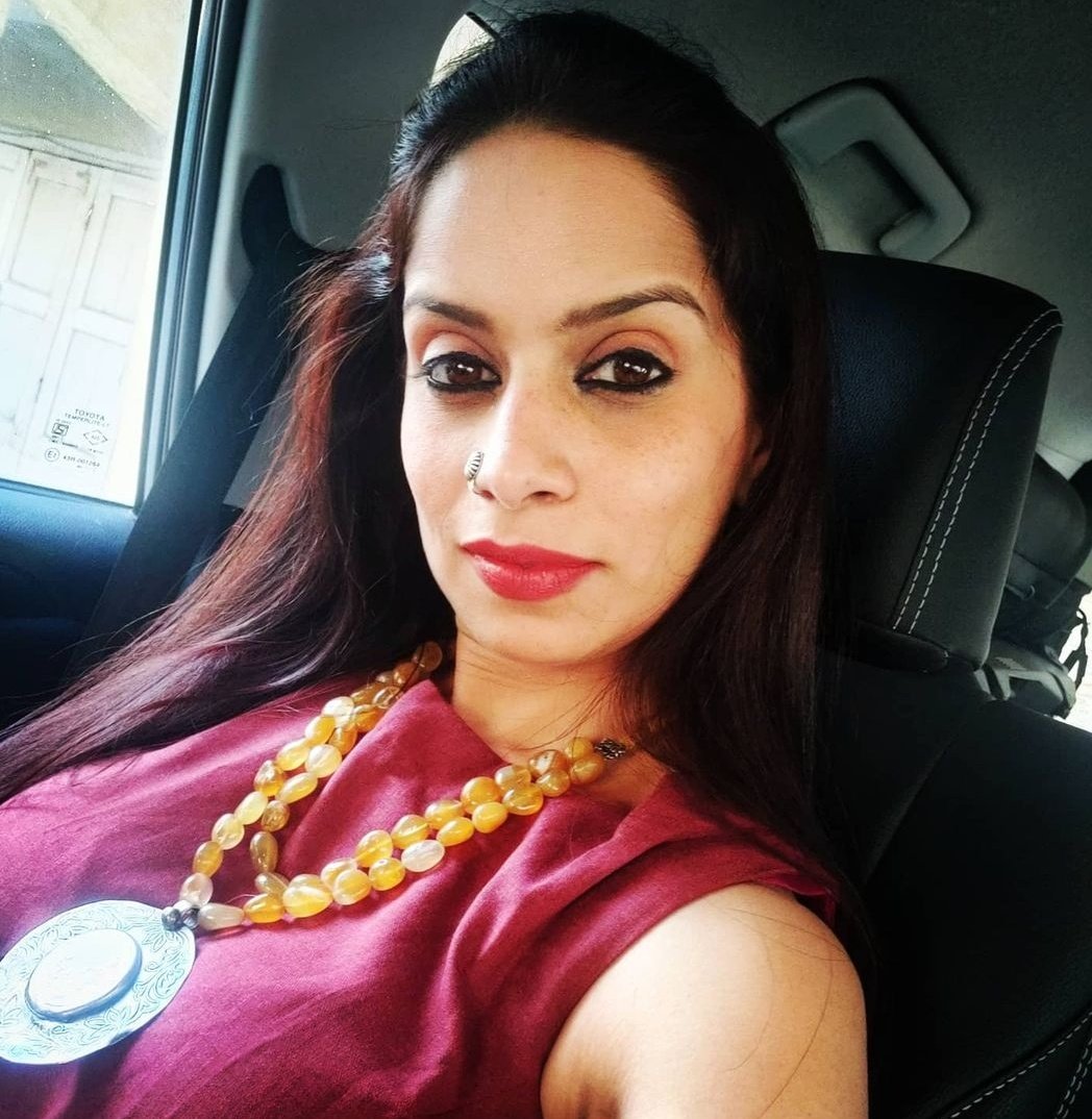 rjshru's tweet photo. Be happy. Be who you wanna be. If others don't like it, then let them be. Happiness is a choice. Life isn't about pleasing everybody.
.
.
#rjshrutii #sunday #redfmpune #magicfmmumbai #goodvibes #happyme ❣️ https://t.co/rWA2qfRwUp
