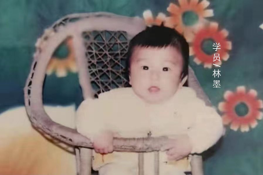 #CHUANG2021 #ChuangChildhoodPhotos
乘上时空穿梭机，从儿时的小世界，到和伙伴们探寻更大的世界，创始人们也愿意和我一起闯吗？